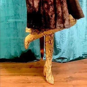 #vintage #cozy #chic #poshmarkcoats #teddycoat